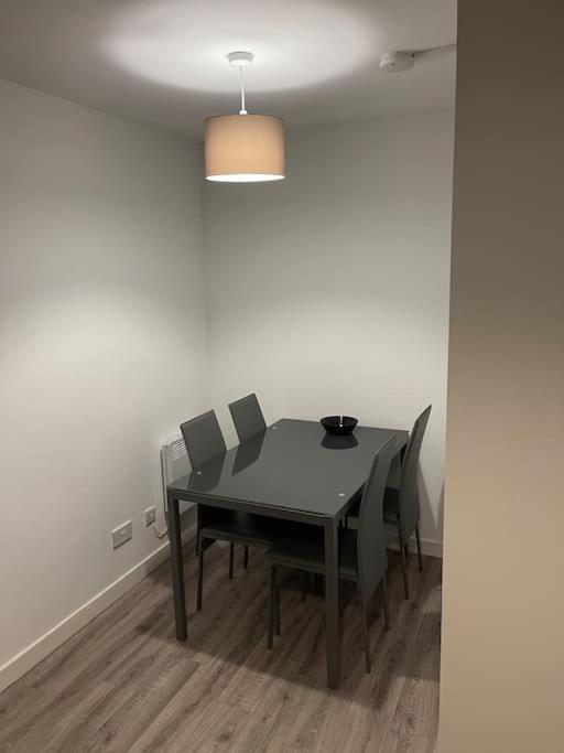 Modern 2 Bedroom City Apartment Glasgow Exterior foto